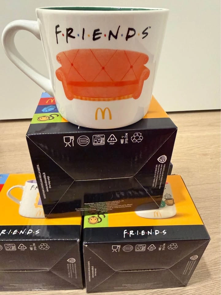 McDonald’s Friends Complete Set of 4 Ceramic Coffee Mugs Cups Ra - photo 3