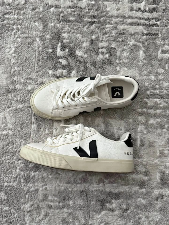 VEJA size 36