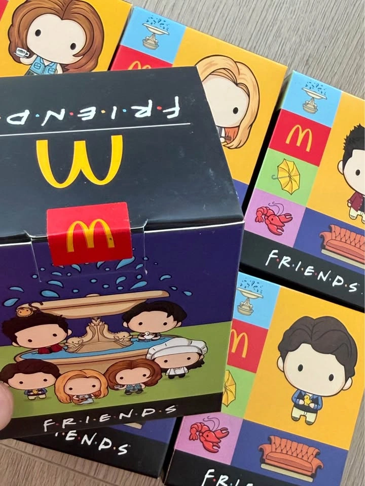 FRIENDS TV Show McDonald's Happy Meal Complete Set Of 6 Mini Fig - photo 2