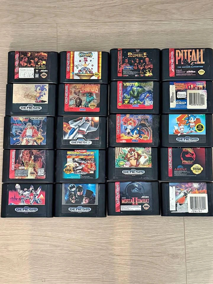 Sega Genesis 20 Game Lot: Mortal Kombat, Sonic, WWF, Vectorman,