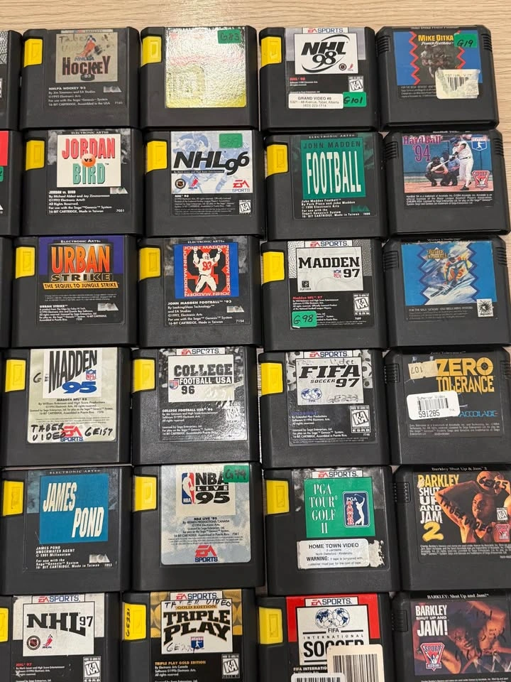 44 Sega Genesis Games Lot: NHL, Madden, FIFA, NBA Live - photo 3