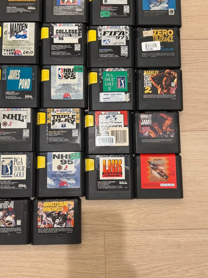 44 Sega Genesis Games Lot: NHL, Madden, FIFA, NBA Live - photo 5