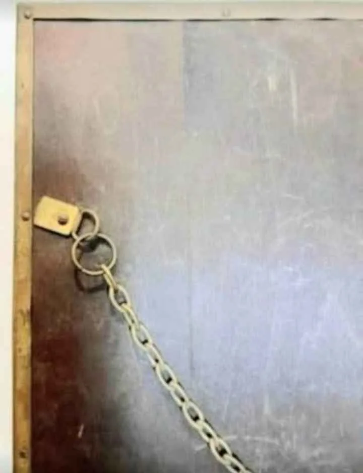 Antique Peerage Brass Wall Plaque image indicator(2)