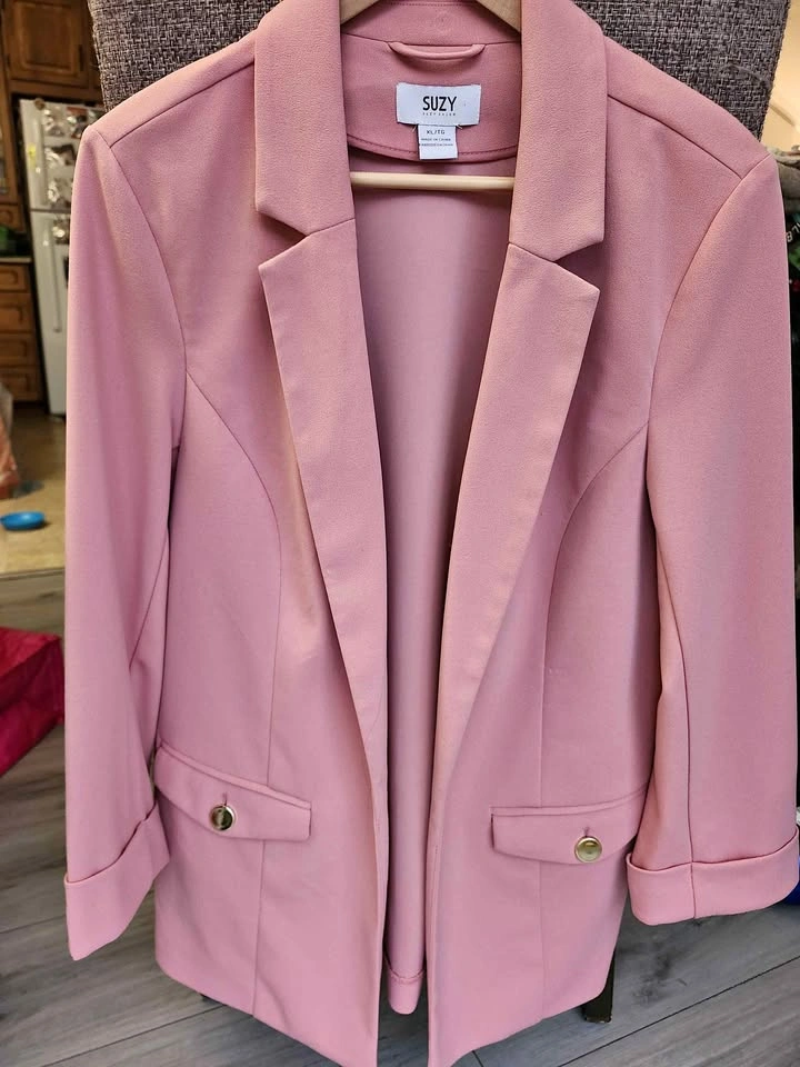 Pink Suzy Shier Blazer