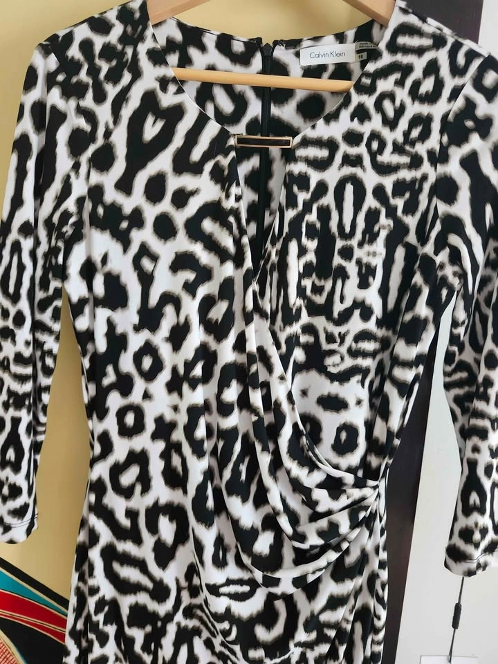 Calvin Klein Animal Print Dress - Size 10 - photo 3