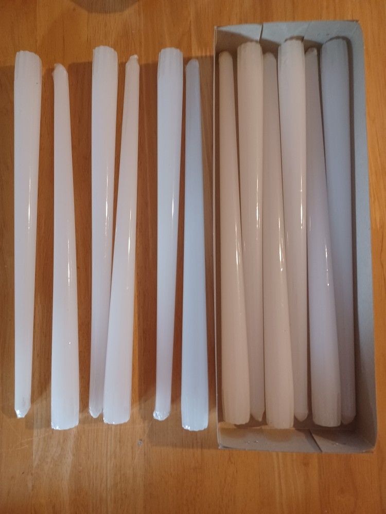 Twelve White 12" Lillian Vernon Taper Candles - photo 4