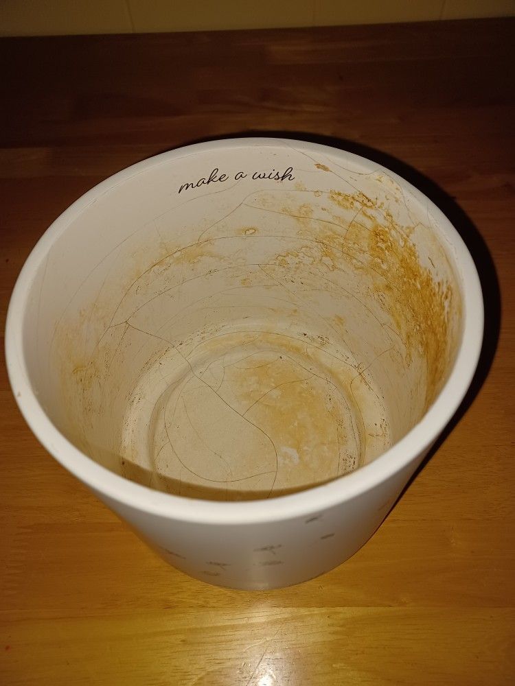 White Ceramic Planter Pot - photo 2