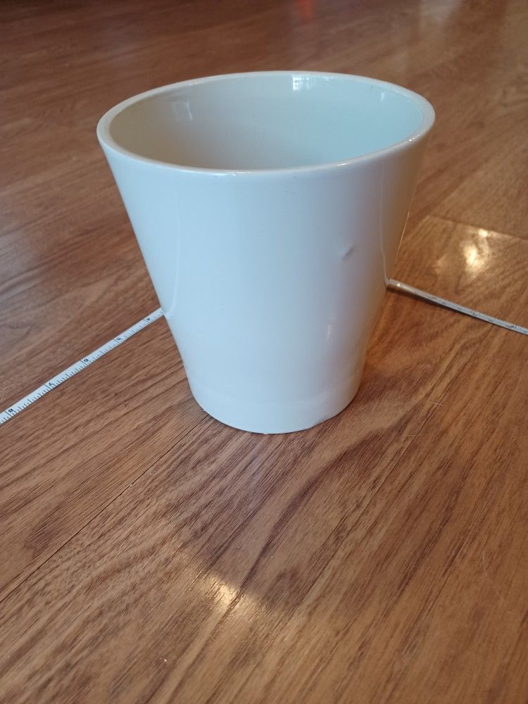 Glossy White Ceramic Planter Or Vase - photo 4
