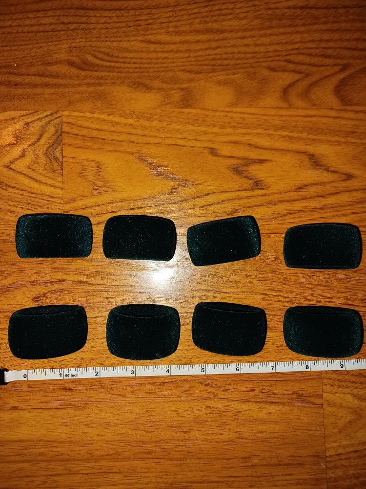 Set Of 8 Hunter Green Velvet Napkin Rings - photo 3