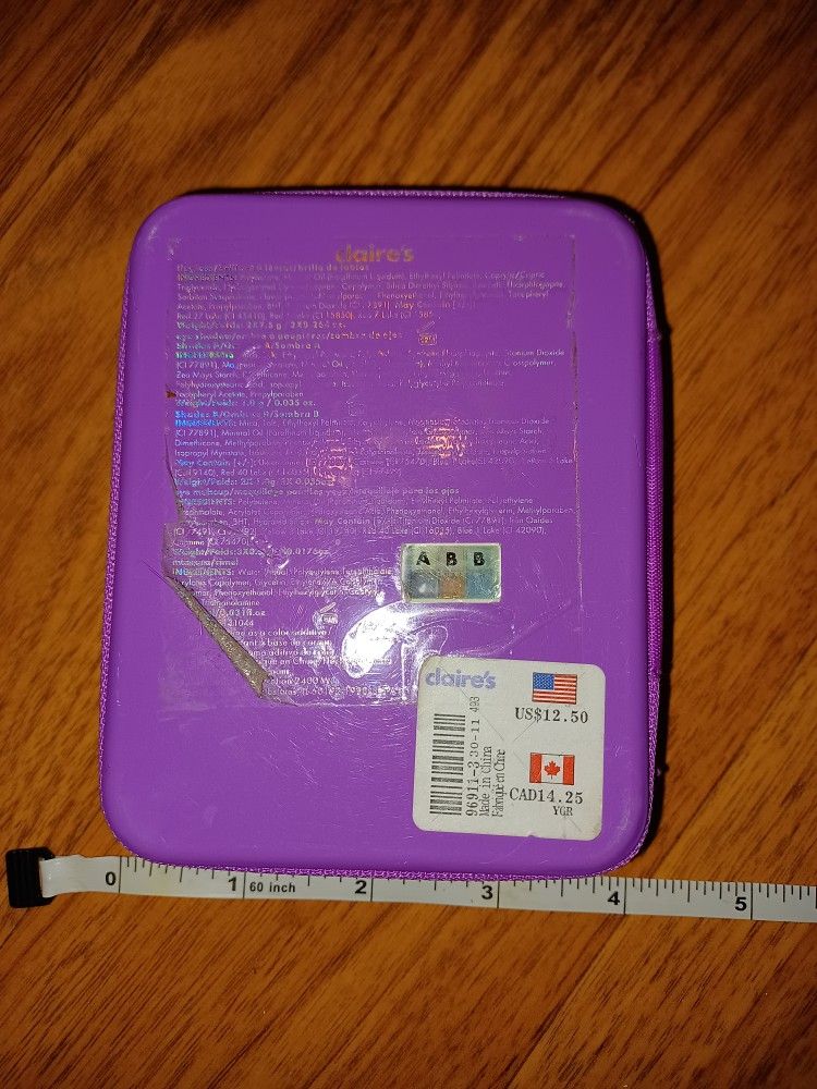 Beautiful Make-up Or Other Case - photo 2