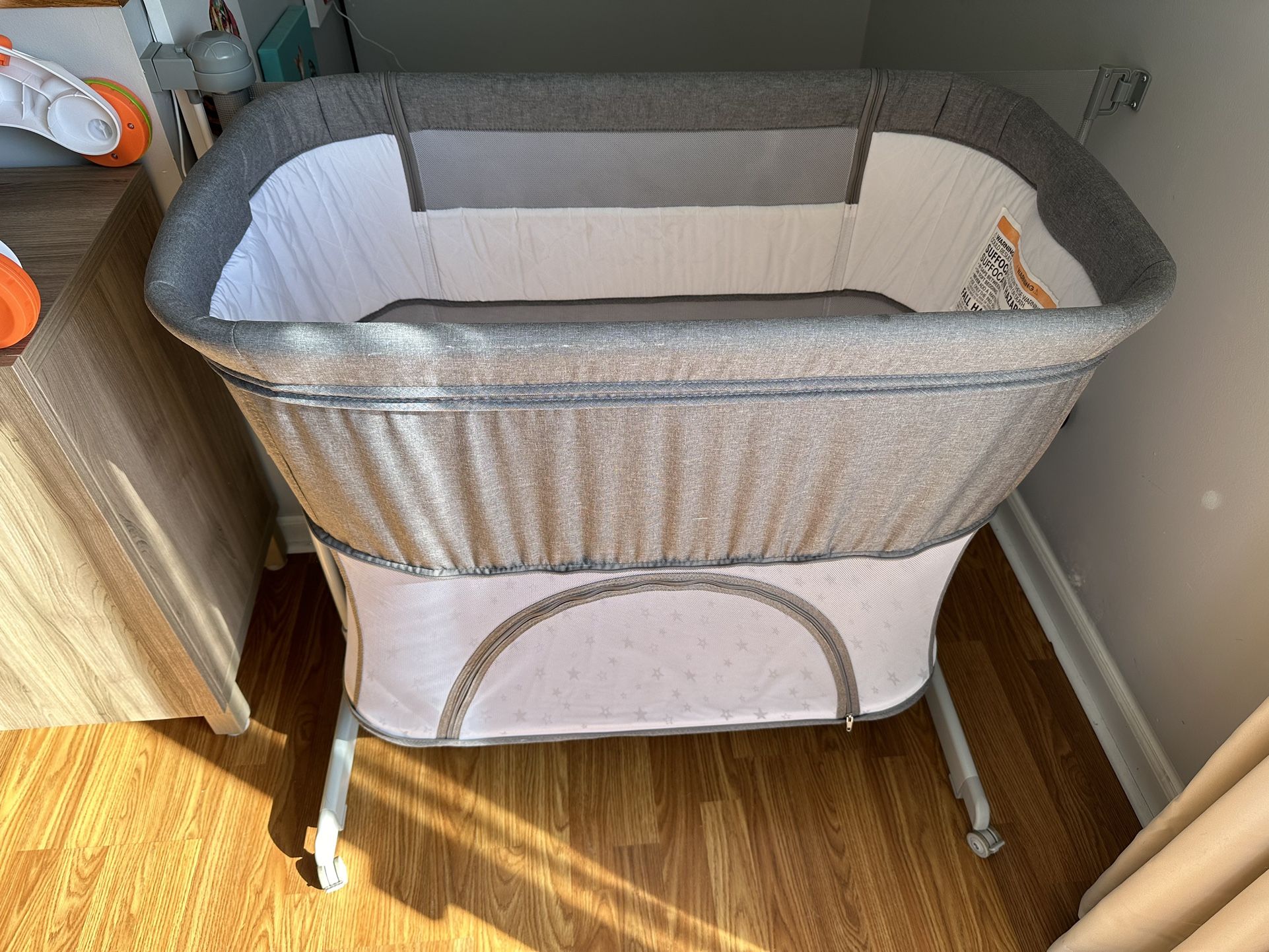 Koola Baby Bassinet With Height Adjustment