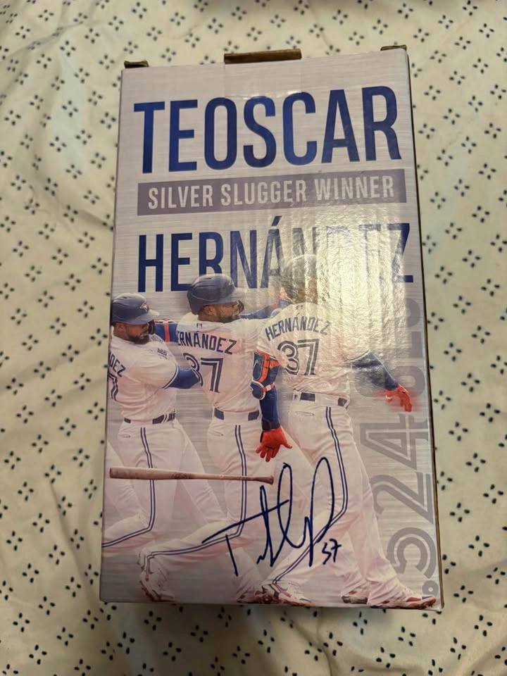 Toronto Blue Jays Teoscar Hernandez 2022 Silver Slugger Bobblehe - photo 3