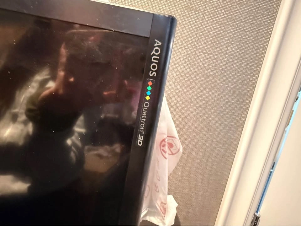 Sharp Aquos 62” - photo 2