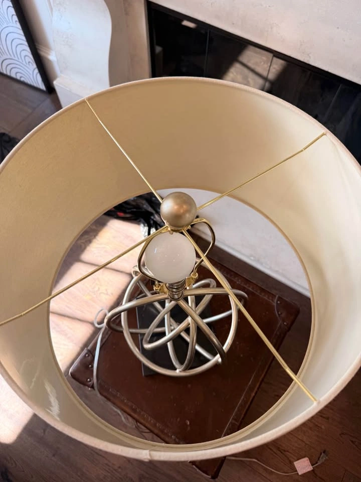 Table Lamp - photo 5