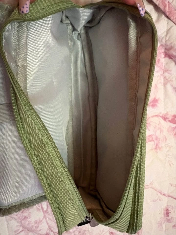 green Special pencil case - photo 3