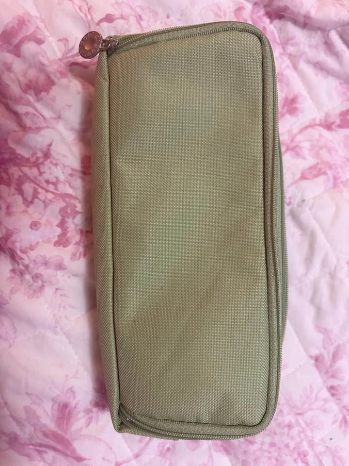 green Special pencil case - photo 5
