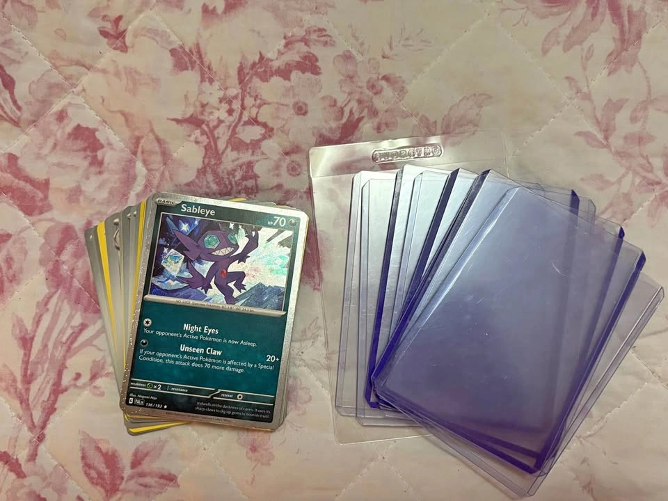 UFS/UFT Pokemon cards & toploaders