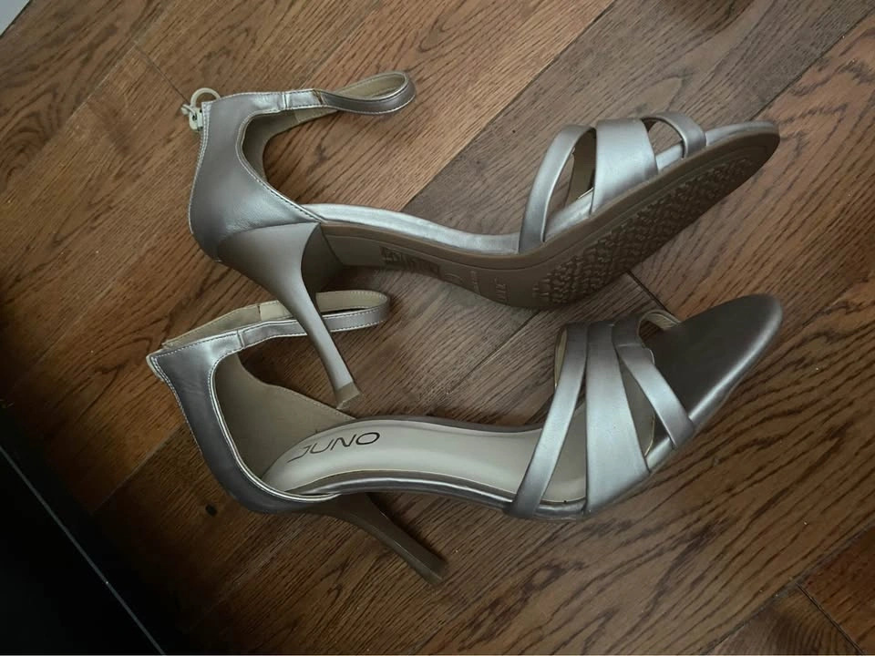 Shoes - Like new - photo 2