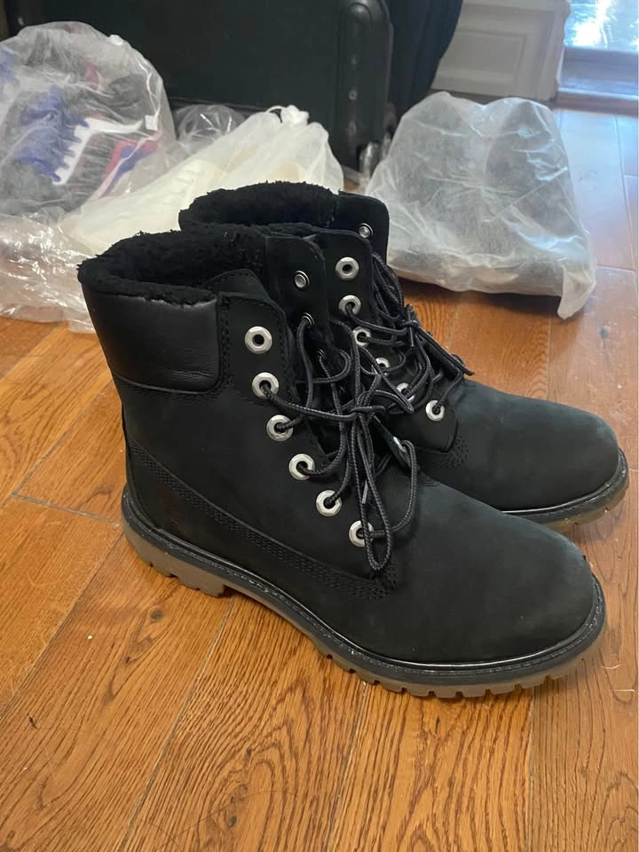 Shoes - Like new - photo 3