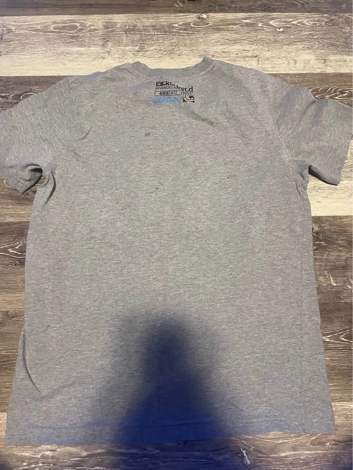 2 medium ecko shirts - photo 2