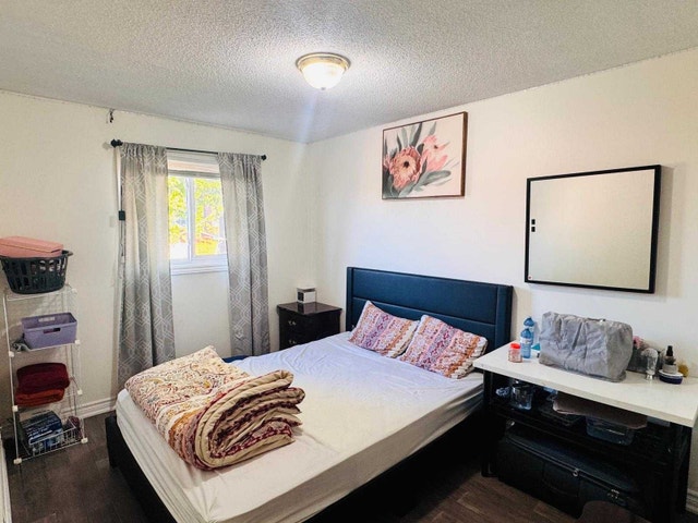 1 bedroom with private full bathroom