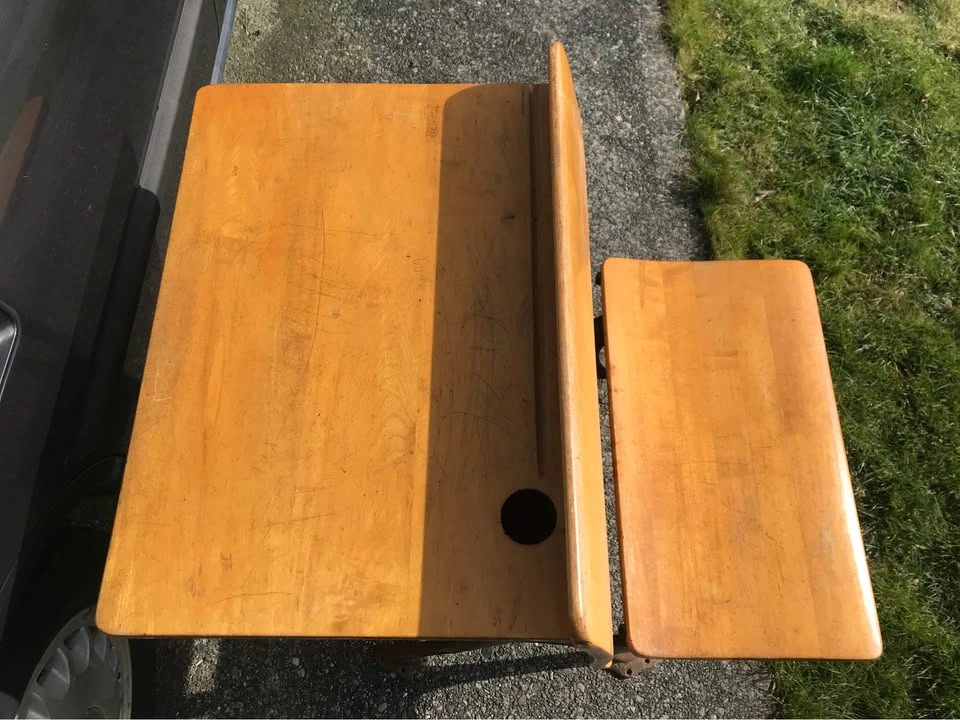 Vintage wooden/cast iron school desk - photo 2