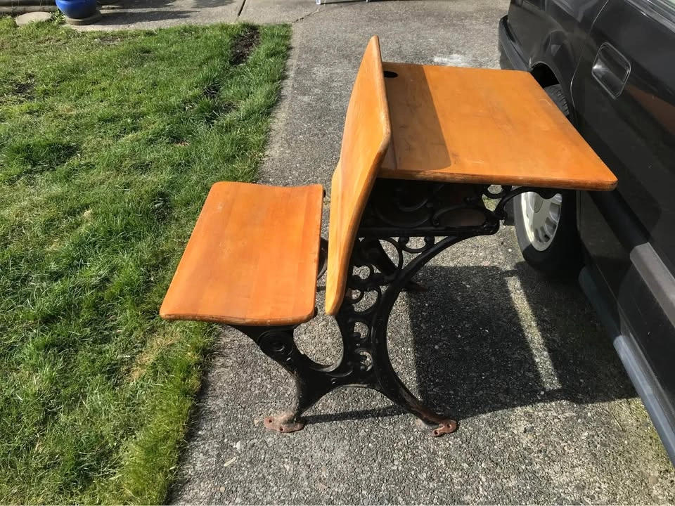 Vintage wooden/cast iron school desk - photo 4
