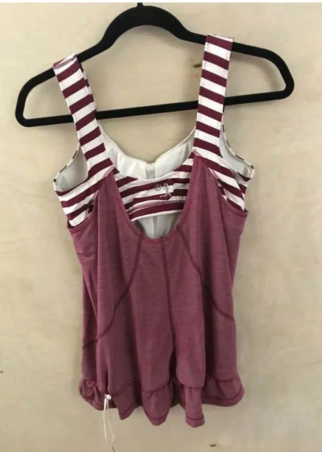 Lululemon size 8 running top - photo 2