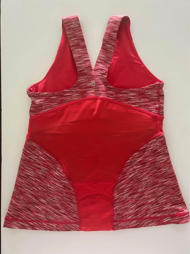 Lululemon red size 8 - photo 2