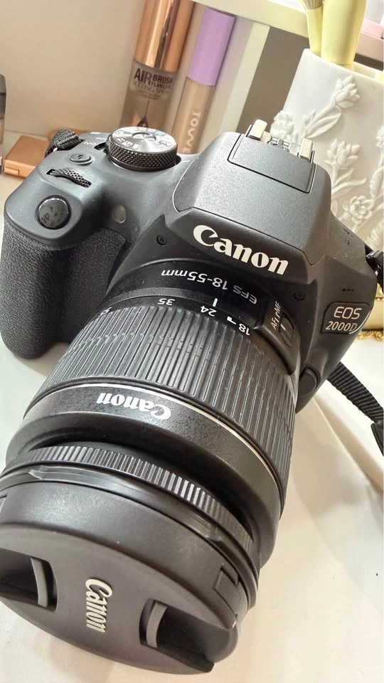 Canon EOS 2000D - photo 4