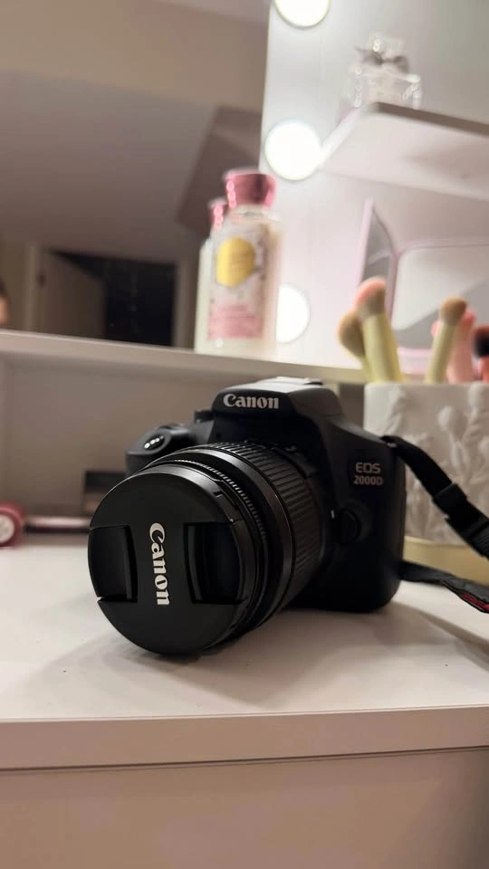 Canon EOS 2000D - photo 5
