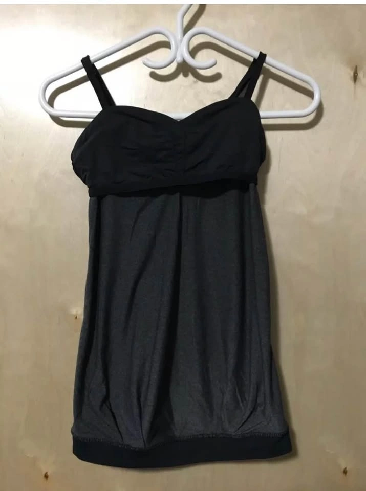 Women’s Lululemon grey/black adjustable spaghetti strap tank top - photo 4