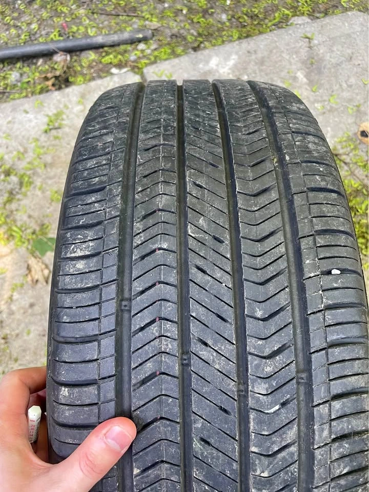 225/45R17 KUMHO All Season Tire