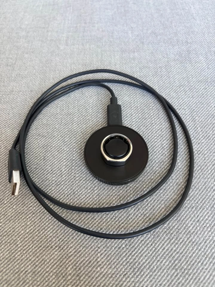 Oura Ring Gen 3 Horizon Smart Ring Silver with Charger (size 7) - photo 4