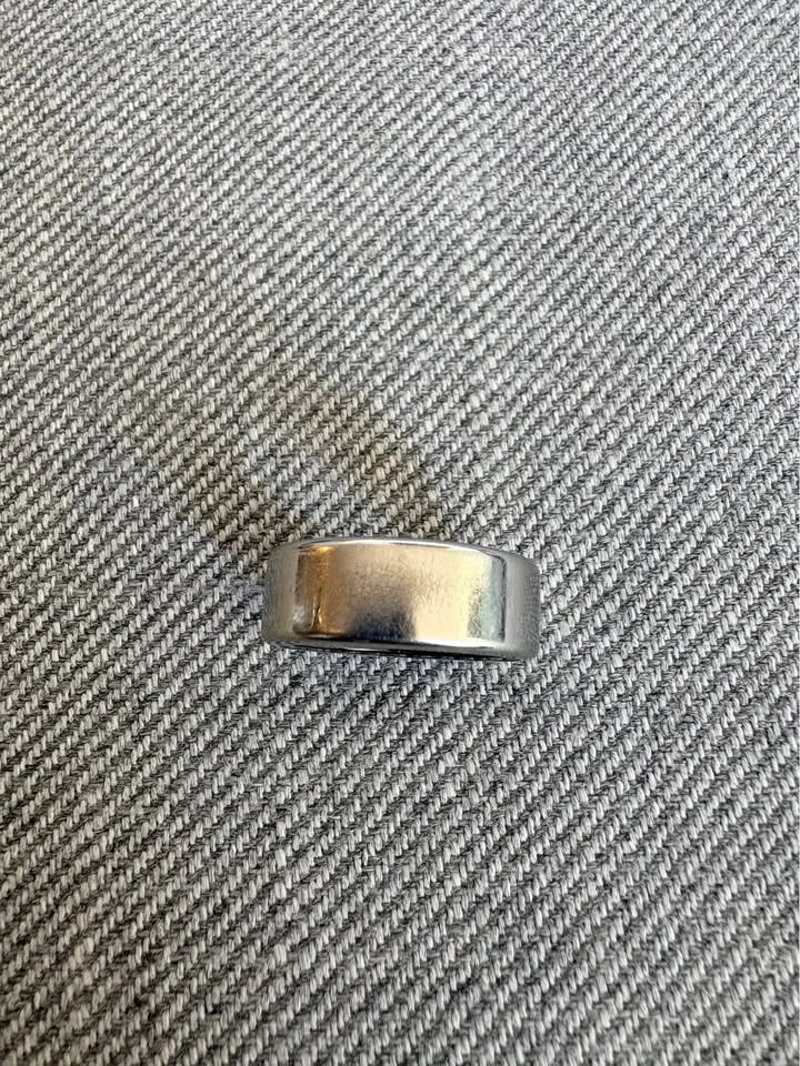 Oura Ring Gen 3 Horizon Smart Ring Silver with Charger (size 7) - photo 5