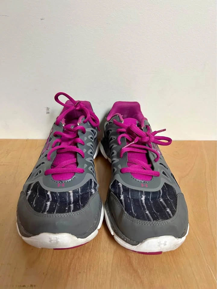 Women’s Under Armour running shoes