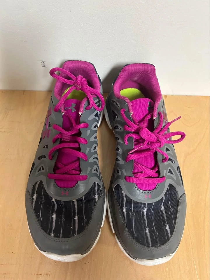 Women’s Under Armour running shoes - photo 2