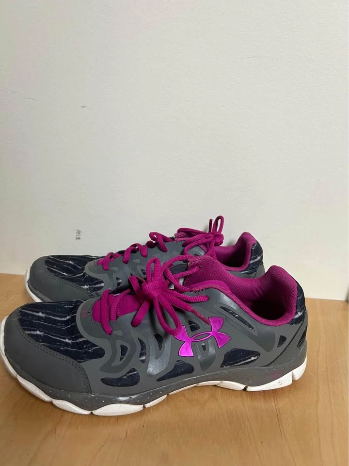 Women’s Under Armour running shoes - photo 3