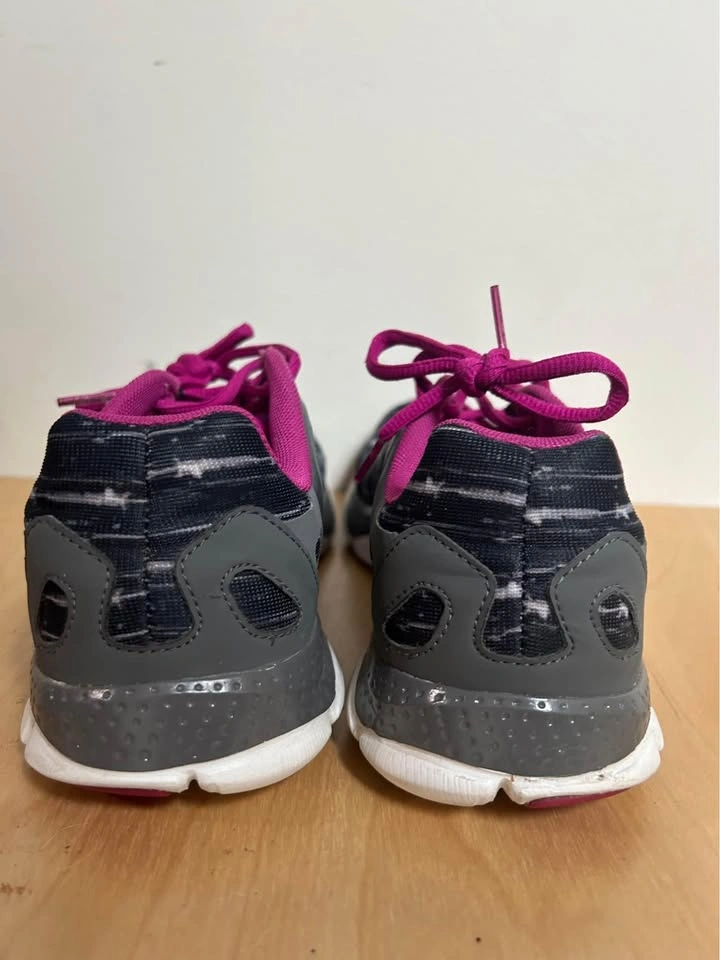 Women’s Under Armour running shoes - photo 4
