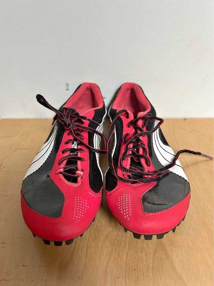 Men’s Puma track shoes