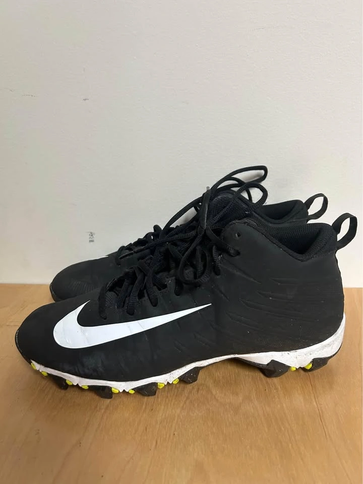 Men’s Nike Aloha FastFlex sporting cleats - photo 2