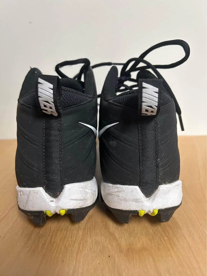 Men’s Nike Aloha FastFlex sporting cleats - photo 3