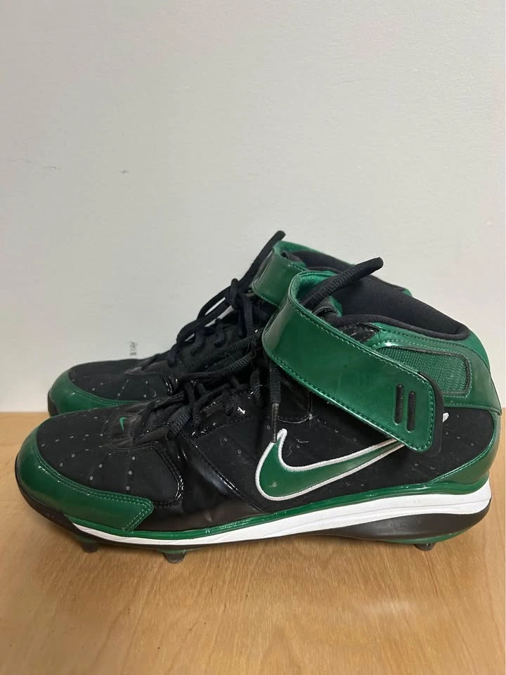 Men’s Nike Air hi-top cleats - photo 2