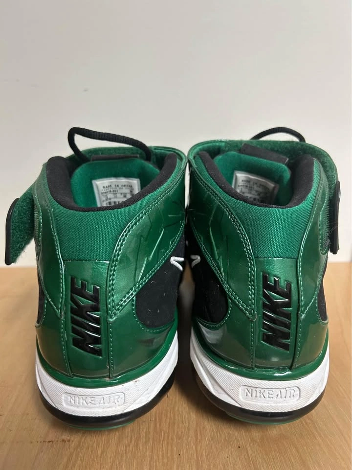 Men’s Nike Air hi-top cleats - photo 3