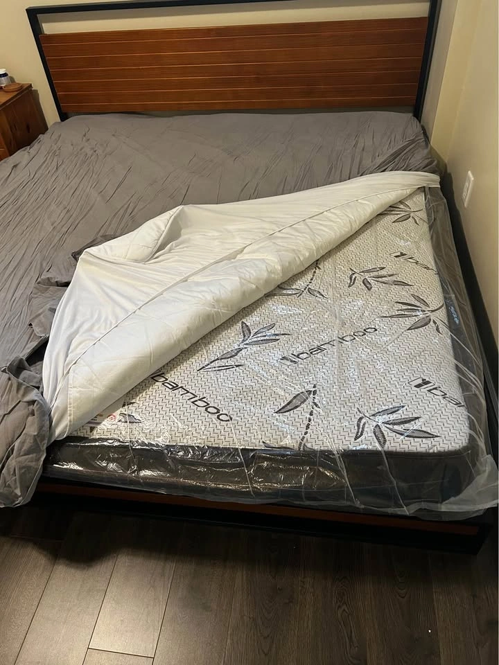 King Size Bed Frame with Headboard (Wood & Metal Platform) - photo 4