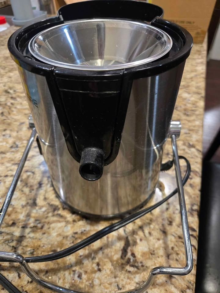 FOHERE Centrifugal Juicer (Model: AMR516) - Like New! - photo 3