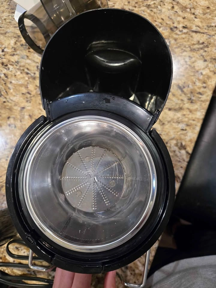 FOHERE Centrifugal Juicer (Model: AMR516) - Like New! - photo 4
