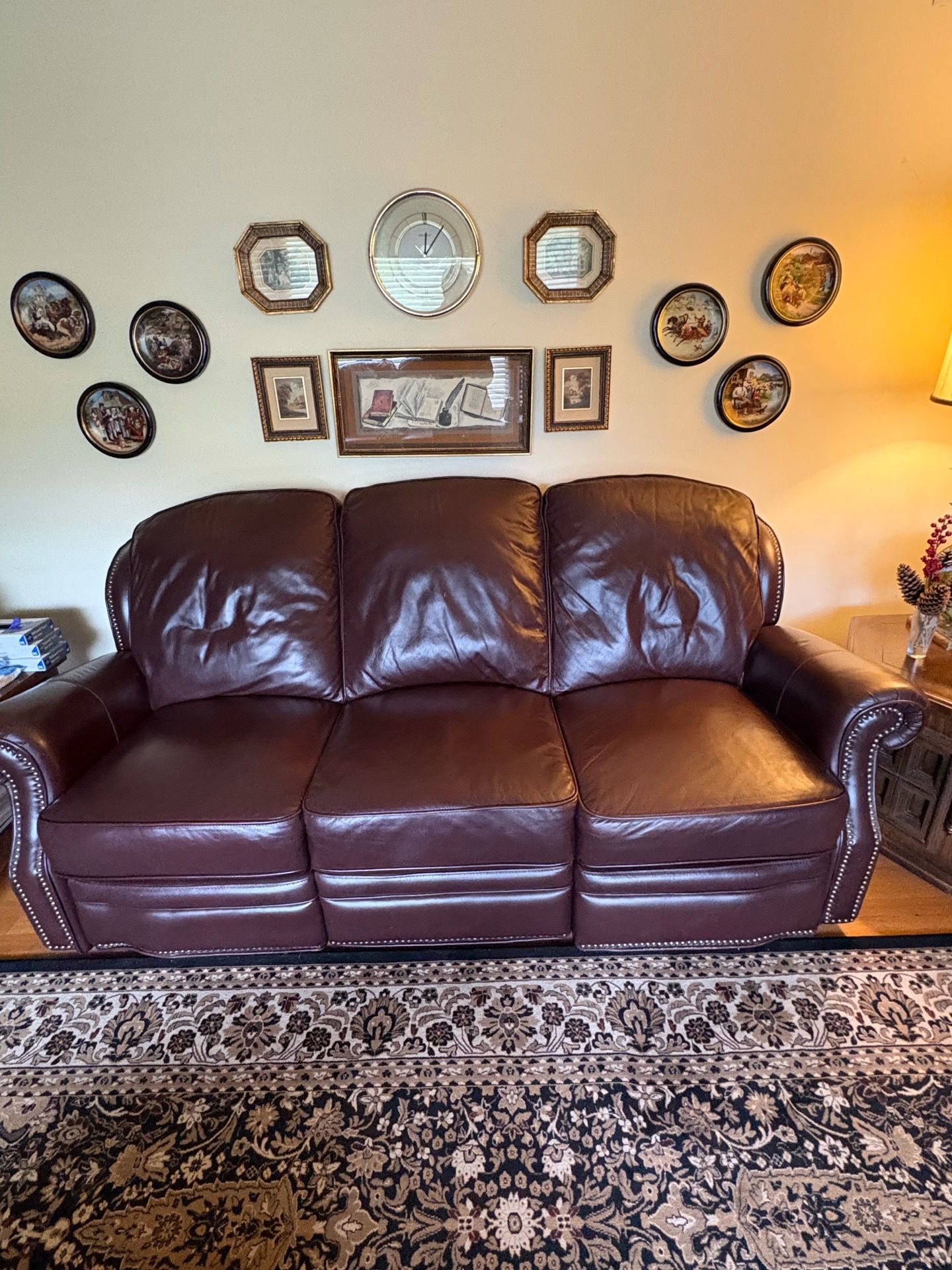 Leather reclining sofa / loveseat set