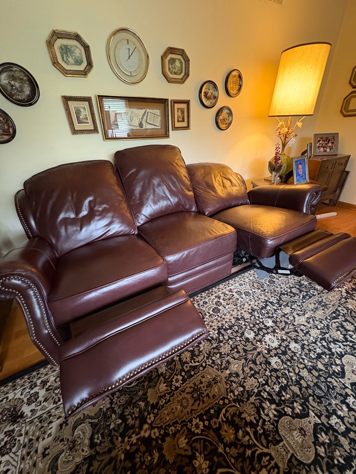 Leather reclining sofa / loveseat set - photo 2