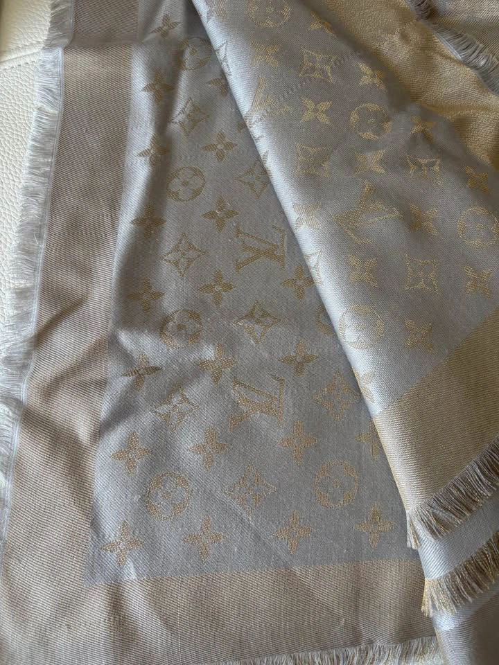 Louis Vuitton Monogram Scarf - photo 3